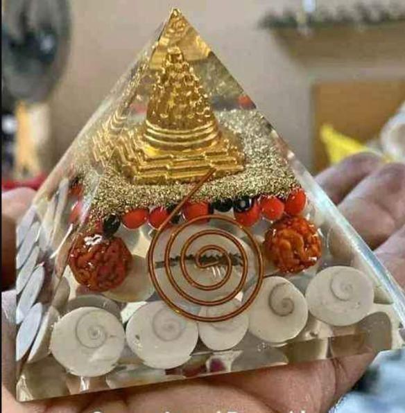 Crystal Wealth Gomati Chakra Shree Yantra Pyramid -  Store_name 